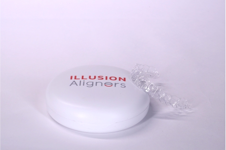 Perfect smiles with Illusion Aligners
